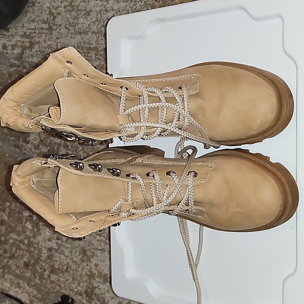 Madden girl boots size 8